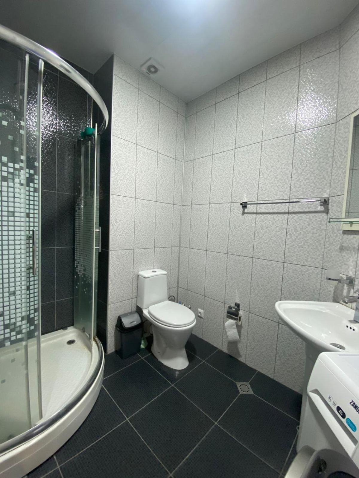 Mindia'S Two Bedroom Apartment Batumi Exteriör bild